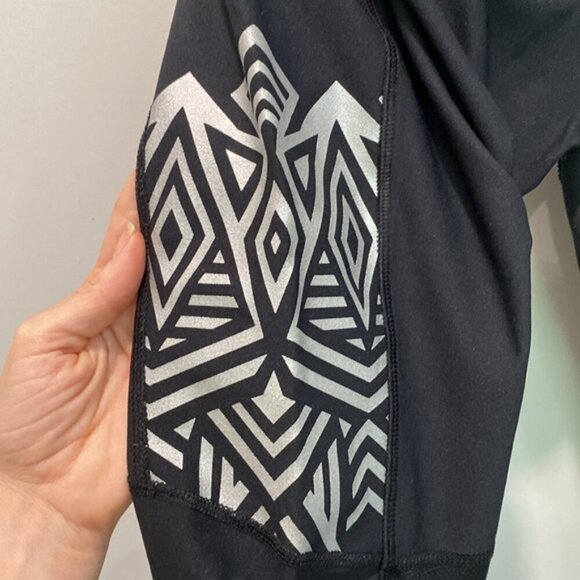 90 Degree By Reflex Black capris Leggings Size Medium - Picture 5 of 11